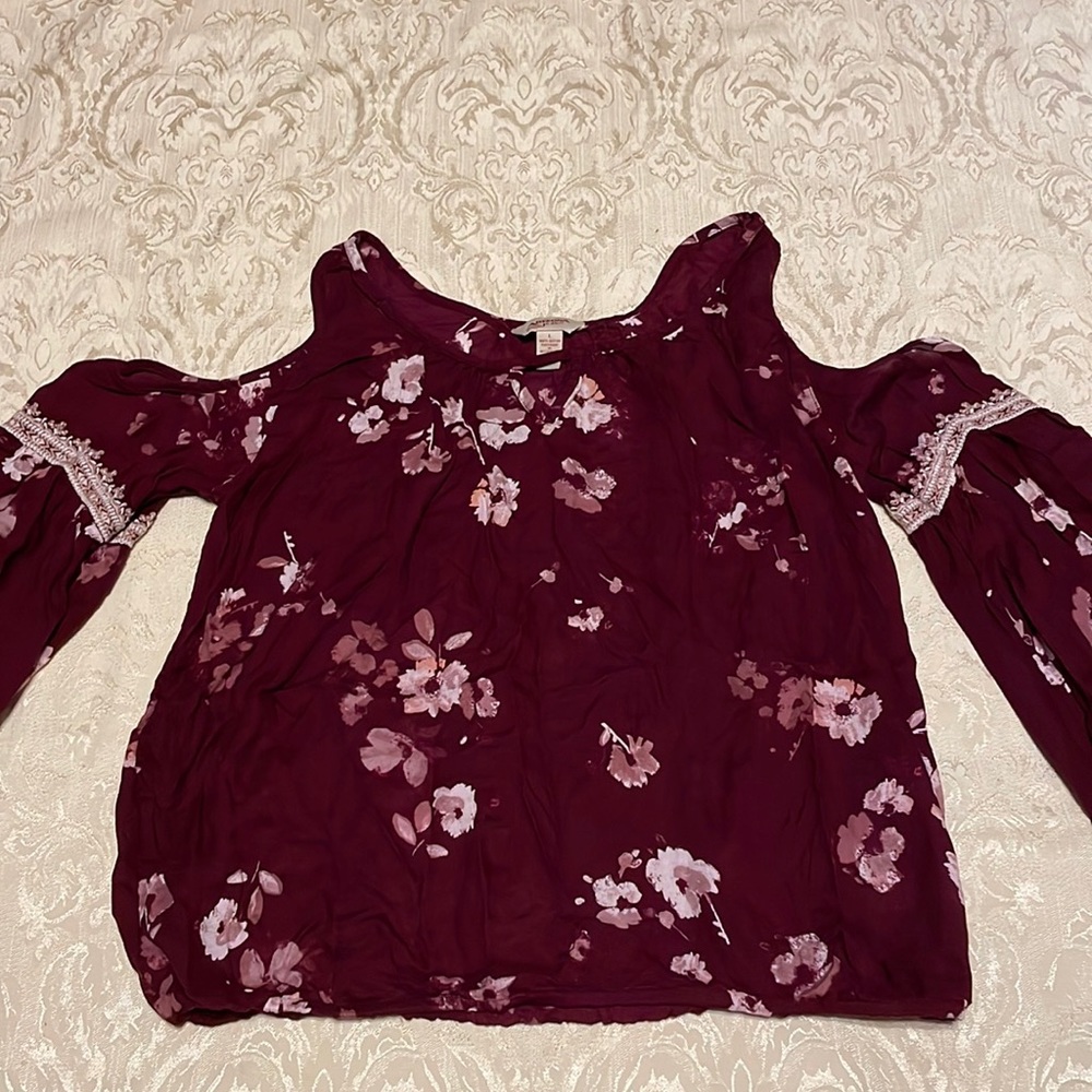 Arizona Jean Co. Floral Top